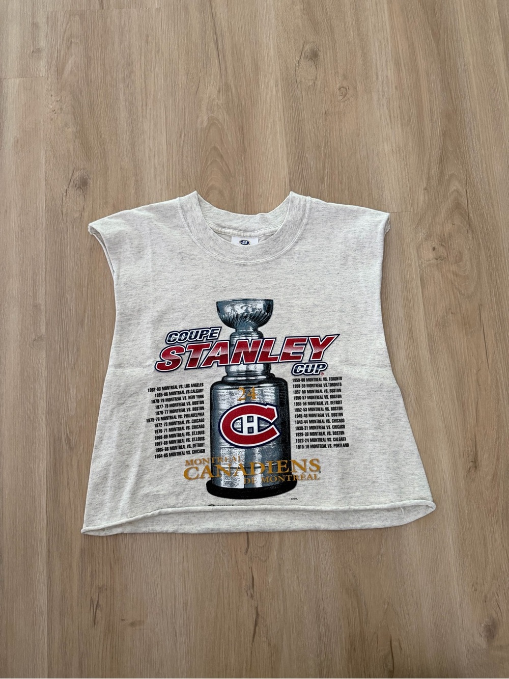 Montreal Canadiens Women's Medium Cutoff Stanley Cup Champions T-Shirt